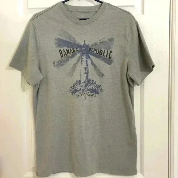 Banana Republic Grey Graphic Tee NWOT Size Medium - Picture 1 of 16